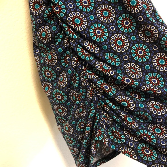 A Pea In The Pod Maternity Blouse, Geometric, Floral, Print, Small 🤰 - Picture 5 of 11